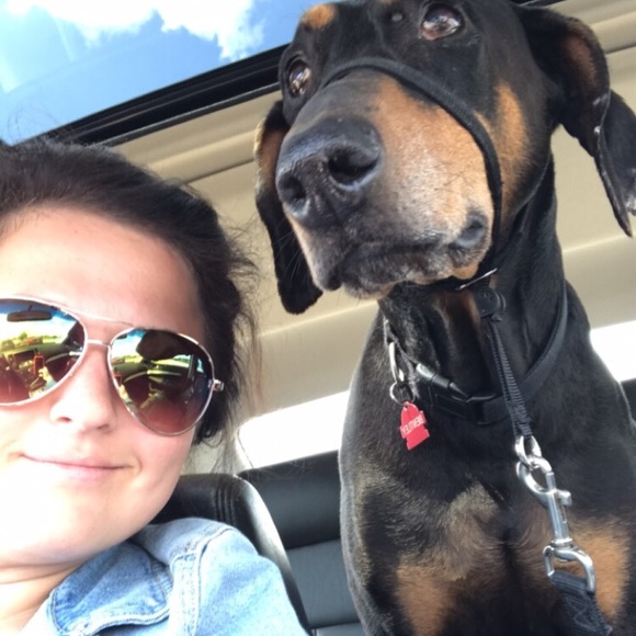 Meet your Posher, Marina - Picture 1 of 4